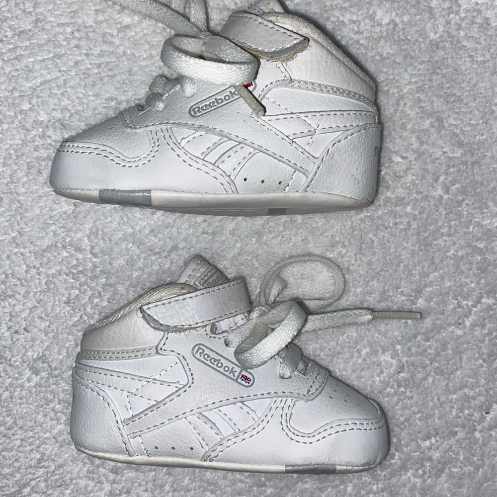 Reebok classic white high top crib shoe size 3 unisex gender neutral